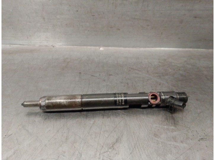 Recambio de inyector para kia carnival ii 2.9 crdi cat referencia OEM IAM 338004X500  EJBR02301Z DELPHI