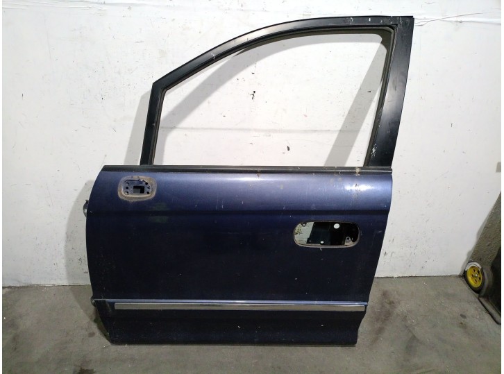 Recambio de puerta delantera izquierda para hyundai trajet (fo) 2.0 crdi gls referencia OEM IAM 760033A021 760033A021 
