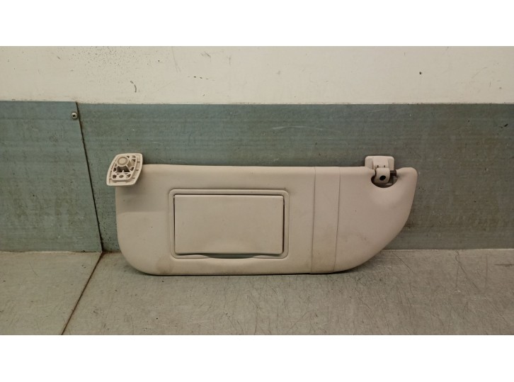 Recambio de parasol izquierdo para citroën c3 1.4 hdi sx plus referencia OEM IAM 8143KL 8143KL 