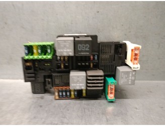 Recambio de caja reles / fusibles para mercedes-benz clase s (w222, v222, x222) s 560 e (222.173) referencia OEM IAM A2139062302