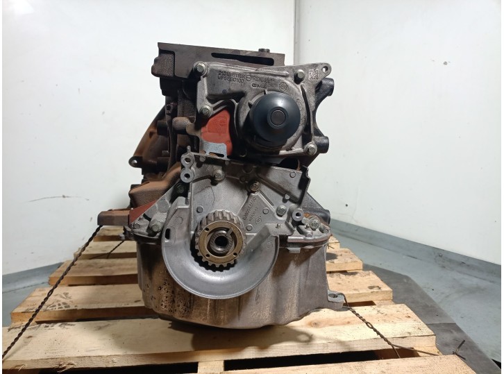 Replacement engine block for Renault Captur 1.5 dCi diesel FAP energy OEM IAM reference K9KE629 D017756