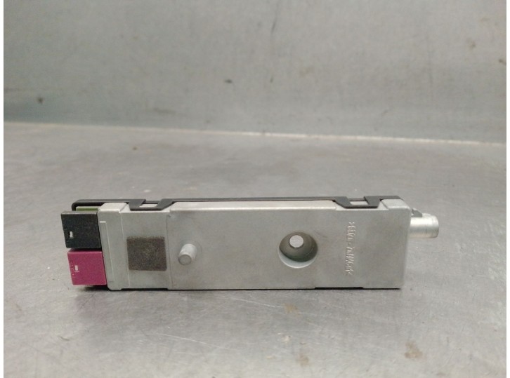 Recambio de modulo electronico para mercedes-benz clase c (w204) c 320 cdi familiar referencia OEM IAM A2048205589  