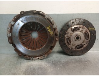 Recambio de kit embrague para fiat panda (169) 1.2 cat referencia OEM IAM 71744040 71744040 VALEO