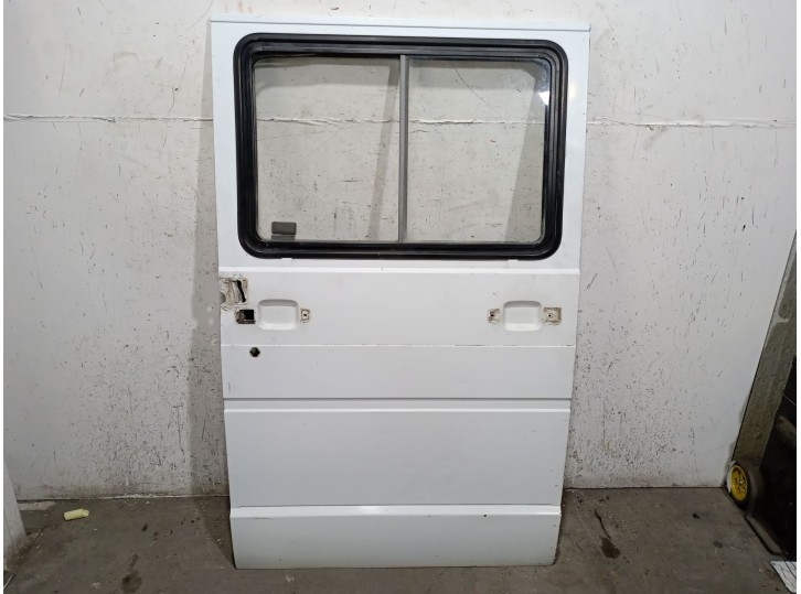 Recambio de puerta lateral corredera derecha para renault trafic furgoneta (t_, p_, v_) 2.5 d referencia OEM IAM 7799602643 7799