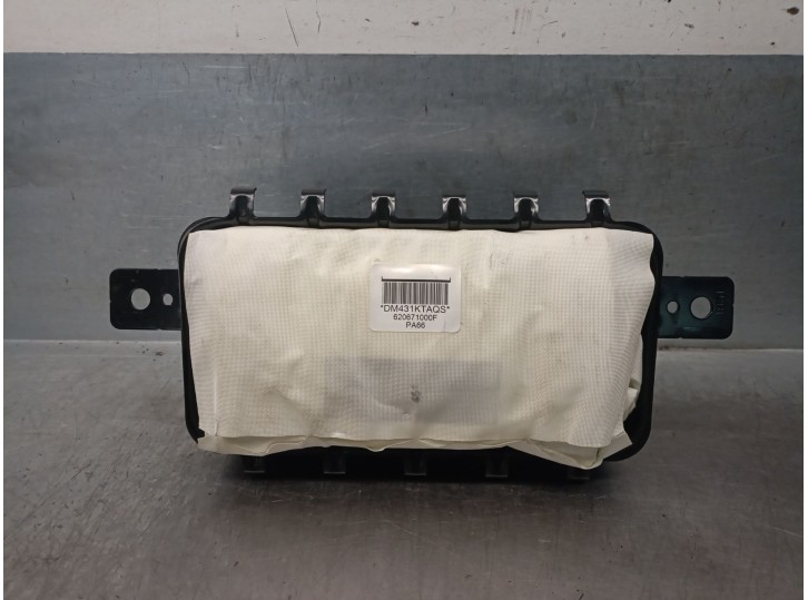 Recambio de airbag delantero derecho para kia carens iv 1.7 crdi referencia OEM IAM 84530A4000 84530A4000 AUTOLIV
