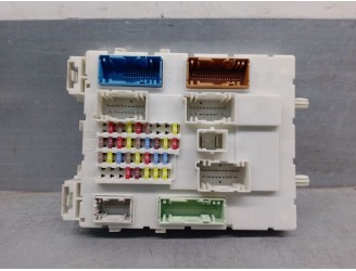 Recambio de caja reles / fusibles para ford focus iii 1.6 ecoboost referencia OEM IAM BV6N14A073FR 2443670 FOMOCO