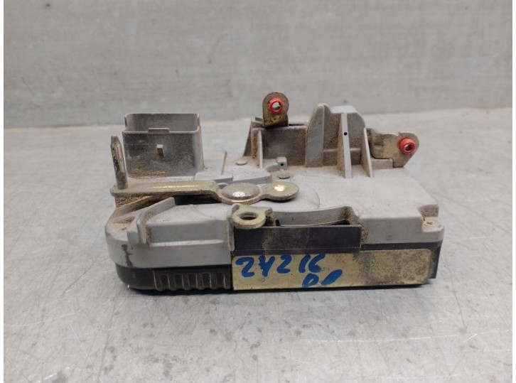 Recambio de cerradura puerta delantera derecha para peugeot 806 2.0 hdi referencia OEM IAM 9136J7 9136J7 