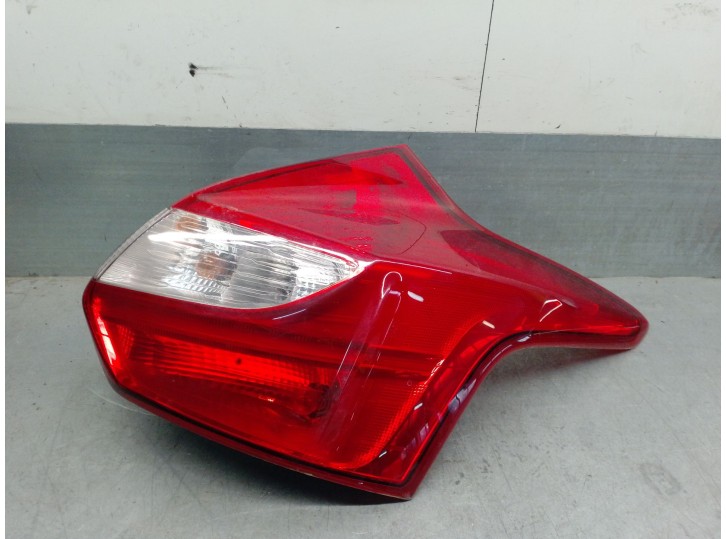 Recambio de piloto trasero derecho para ford focus iii 1.6 ecoboost referencia OEM IAM BM5113404A  