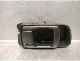 Replacement front left interior door handle for Nissan Pick-Up (D22) 2.5 16V Turbodiesel CAT OEM IAM reference 806713W405 