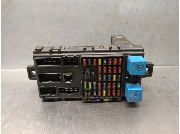 Recambio de caja reles / fusibles para hyundai trajet (fo) 2.0 crdi gls referencia OEM IAM 954003A200 954003A200 
