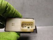 Recambio de mando elevalunas trasero izquierdo para hyundai trajet (fo) 2.0 crdi gls referencia OEM IAM 935853A000AX 935853A000A