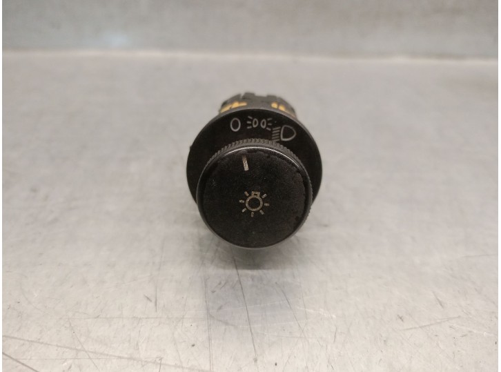 Recambio de mando luces salpicadero para opel corsa a 1.2 referencia OEM IAM 90191677  