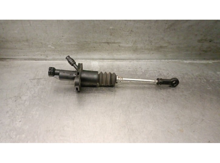 Recambio de bombin embrague para opel antara a (l07) 2.2 cdti referencia OEM IAM 24251413 4818123 