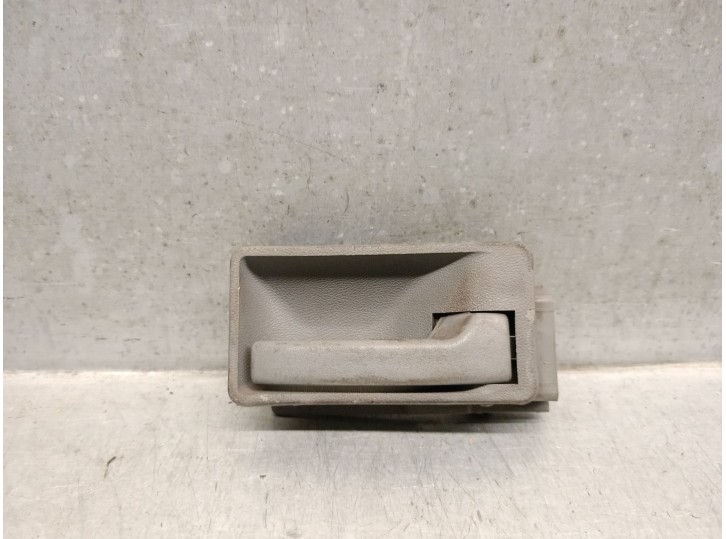 Recambio de maneta interior delantera derecha para opel corsa a 1.2 referencia OEM IAM 90119816 