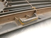 Recambio de rejilla delantera para opel corsa a 1.2 referencia OEM IAM 90291104  