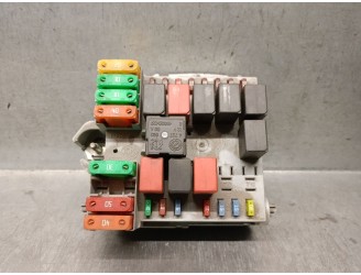 Recambio de caja reles / fusibles para fiat bravo (198) 1.4 16v cat referencia OEM IAM 51775686 57657 