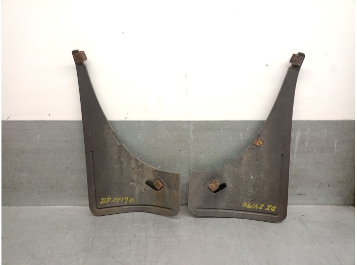 Recambio de molduras delanteras para opel corsa a 1.2 referencia OEM IAM 12S 12S 