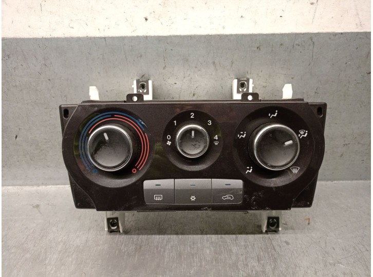 Recambio de mando calefaccion / aire acondicionado para fiat bravo (198) 1.4 16v cat referencia OEM IAM 77364380 77364380 