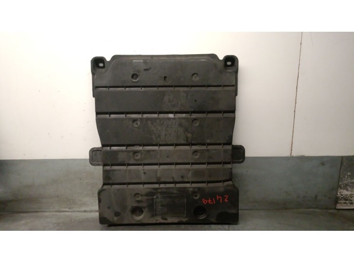 Recambio de cubrecarter para audi a3 sportback (8va, 8vf) 1.6 tdi referencia OEM IAM 5Q0825230H 5Q0825229C 