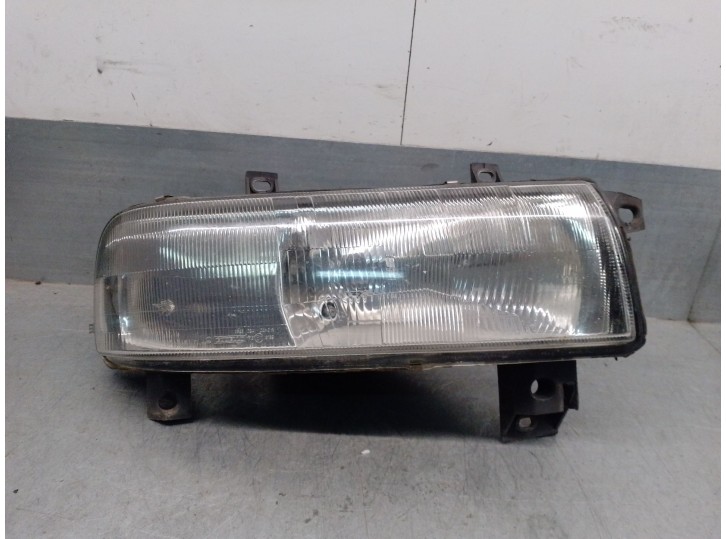 Recambio de faro derecho para renault master ii furgoneta (jd) 2.8 dti diesel referencia OEM IAM 7701044520 7701044520 