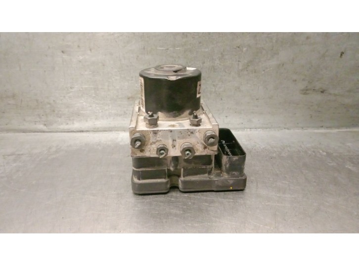 Recambio de abs para ford fiesta (cb1) 1.4 tdci cat referencia OEM IAM 8V512M110AD 1550294 06210213174 ATE