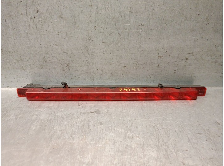 Recambio de luz central de freno para audi a4 avant (b5) 1.9 tdi referencia OEM IAM 8D9945097B 8D9945097B 