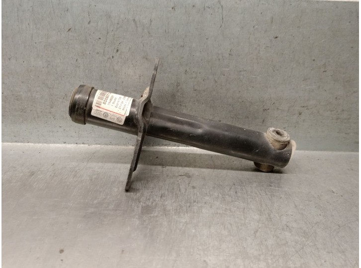 Recambio de refuerzo paragolpes delantero para audi a4 avant (b5) 1.9 tdi referencia OEM IAM 8D0807134A 8D0807134A 