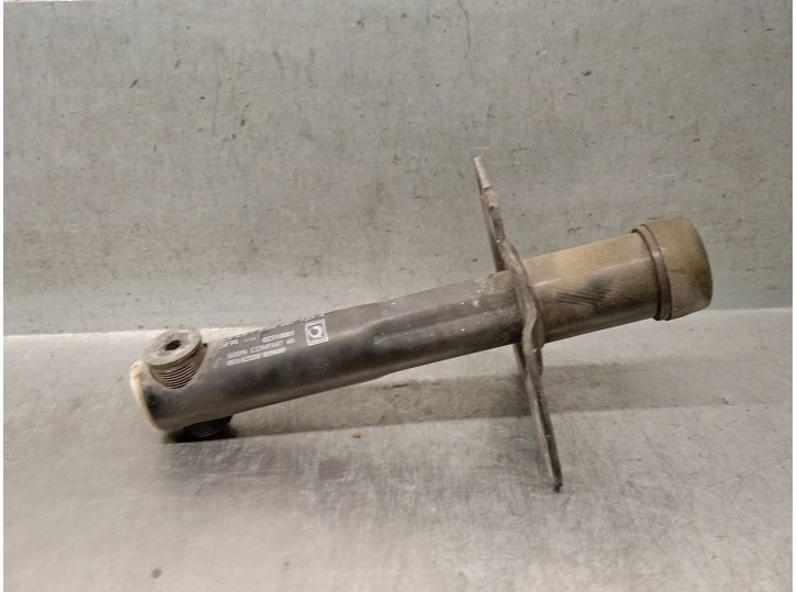 Recambio de refuerzo paragolpes delantero para audi a4 avant (b5) 1.9 tdi referencia OEM IAM 8D0807133A 8D0807133A 