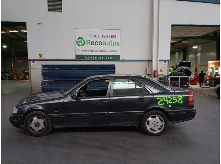 mercedes-benz clase c (w202) berlina del año 1994