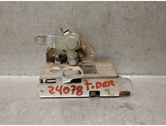 Recambio de cerradura puerta trasera derecha para iveco daily caja cerrada (2006 =>) 2.3 diesel cat referencia OEM IAM 500329770