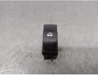 Recambio de mando elevalunas delantero derecho para renault trafic ii autobús (jl) 2.0 dci 115 referencia OEM IAM 8200057321 820