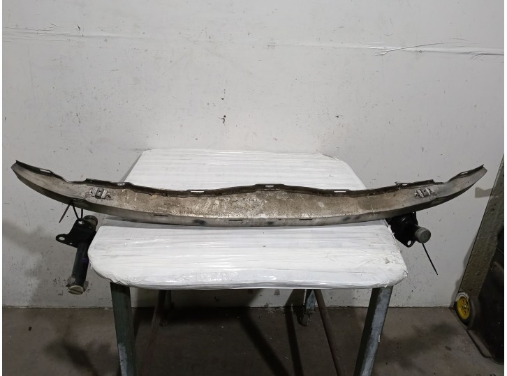 Recambio de refuerzo paragolpes delantero para audi a4 berlina (b5) 1.9 tdi referencia OEM IAM   