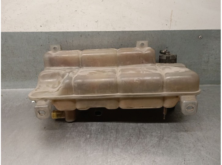 Recambio de deposito expansion para iveco daily caja cerrada (2006 =>) 2.3 diesel cat referencia OEM IAM 504045819 504045819 