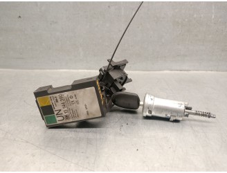 Recambio de conmutador de arranque para opel combo (corsa c) 1.3 16v cdti cat (z 13 dt / ln9) referencia OEM IAM 13144390 931728