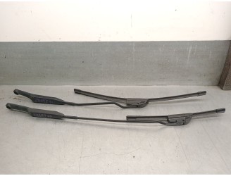 Replacement front right wiper arm for Opel Combo (Corsa C) 1.3 16V CDTI CAT (Z 13 DT / LN9) OEM IAM reference 1272312
