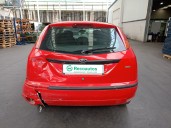 ford focus berlina (cak) del año 2004