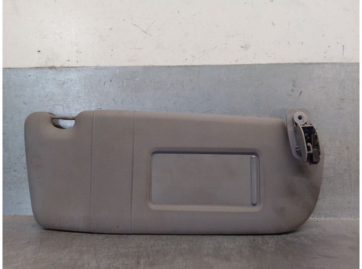 Recambio de parasol derecho para audi a4 berlina (b5) 1.9 tdi referencia OEM IAM 8D0857552 8D0857552F 