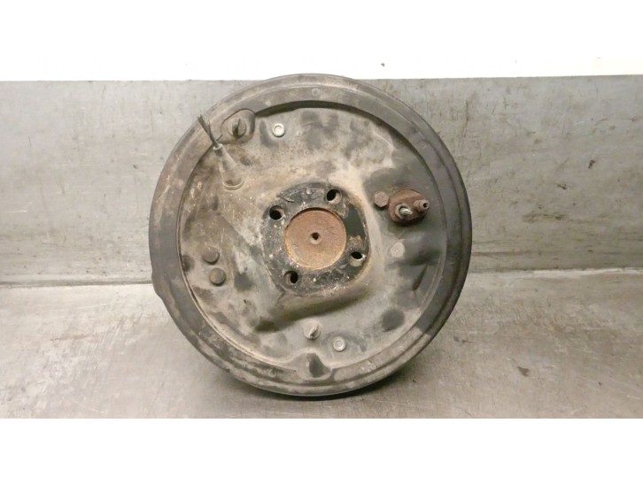 Replacement rear left stub axle for Opel Corsa A 1.2 OEM IAM reference 90135504 