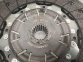 Recambio de kit embrague para toyota avensis wagon (t25) 2.2 d-cat referencia OEM IAM 3100105030 3100105030 LUK