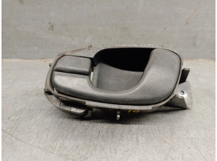 Replacement front left interior door handle for Daewoo Lanos 1.5 CAT OEM IAM reference 96304018 
