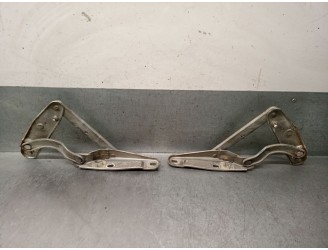 Replacement hood hinge for Fiat Coupé (175) 1.8 16V CAT OEM IAM reference 46306076 46306077 