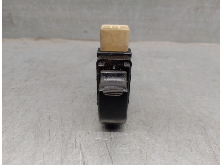 Recambio de mando elevalunas delantero derecho para chevrolet kalos 1.2 cat referencia OEM IAM 96469947 96469947 