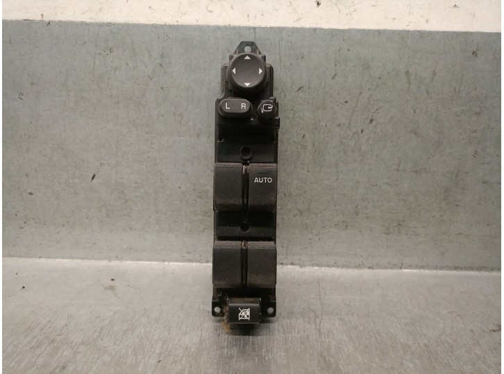 Recambio de mando elevalunas delantero derecho para mazda 2 lim. (de) 1.5 16v cat referencia OEM IAM DF8266350A DF8266350A 