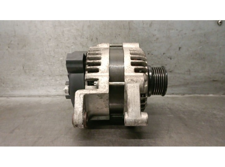 Recambio de alternador para chevrolet aveo 1.2 cat referencia OEM IAM 13502982 13579664 