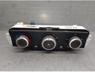 Recambio de mando climatizador para renault megane iii berlina 5 p 1.5 dci diesel fap referencia OEM IAM E1072183A 275109859R VA