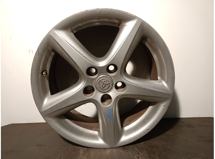 Recambio de llanta para toyota avensis wagon (t25) 2.2 d-cat referencia OEM IAM 4261105290 R177JJX17CHET45 