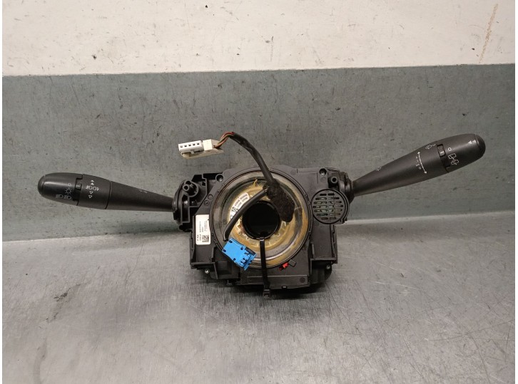 Replacement light switch for Citroën C4 Lim. 1.6 16V OEM IAM reference 98000238ZD 6243C5 