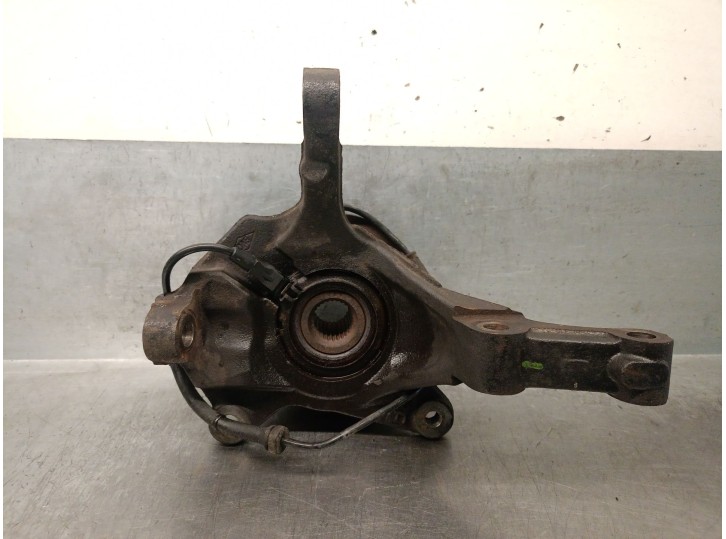 Recambio de mangueta delantera izquierda para renault trafic caja cerrada (ab 4.01) 1.9 diesel referencia OEM IAM 8200630474 820