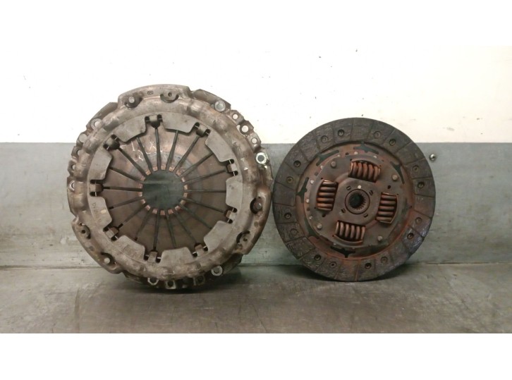 Recambio de kit embrague para renault master ii furgoneta (jd) 2.8 dti diesel referencia OEM IAM 8201516550 8201516550 LUK