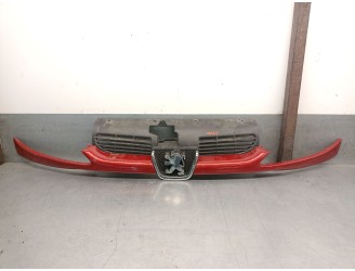 Recambio de rejilla delantera para peugeot 206 berlina 1.4 hdi referencia OEM IAM 7804H5 7804H5 